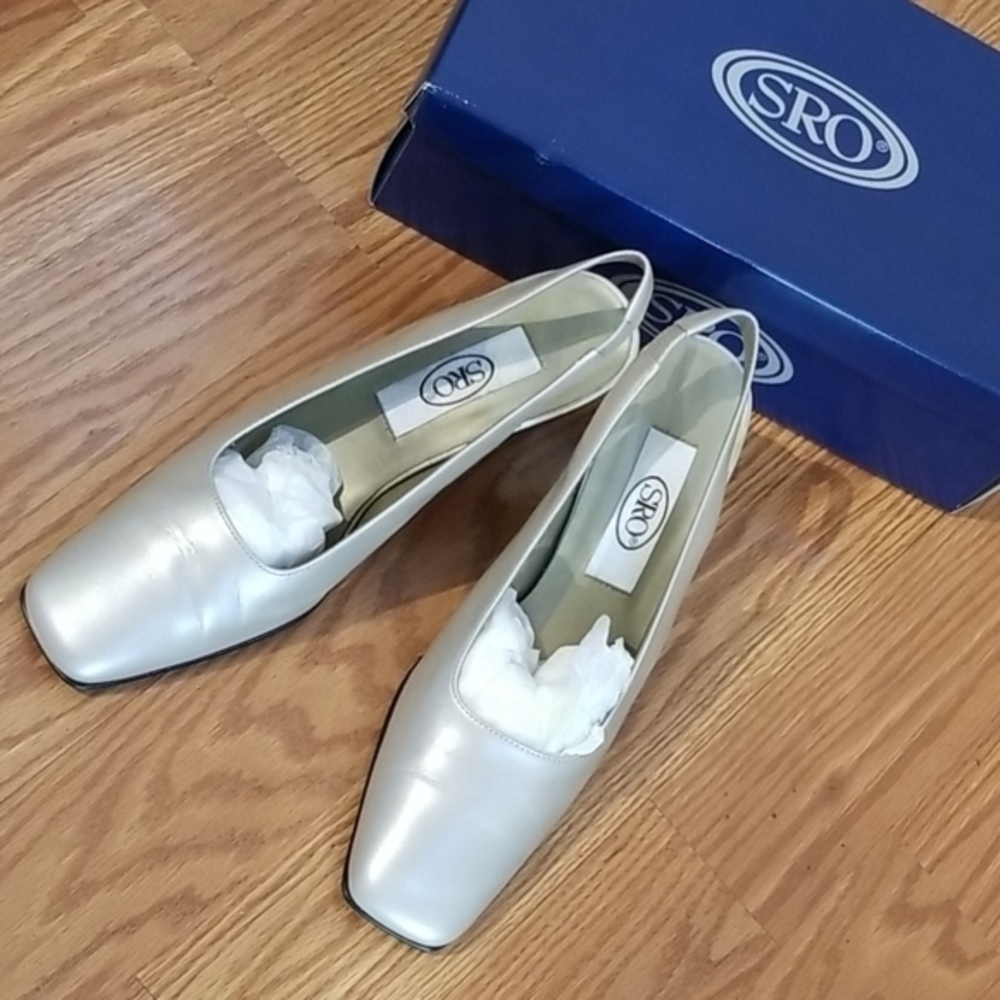 SRO heels 8 like new‎